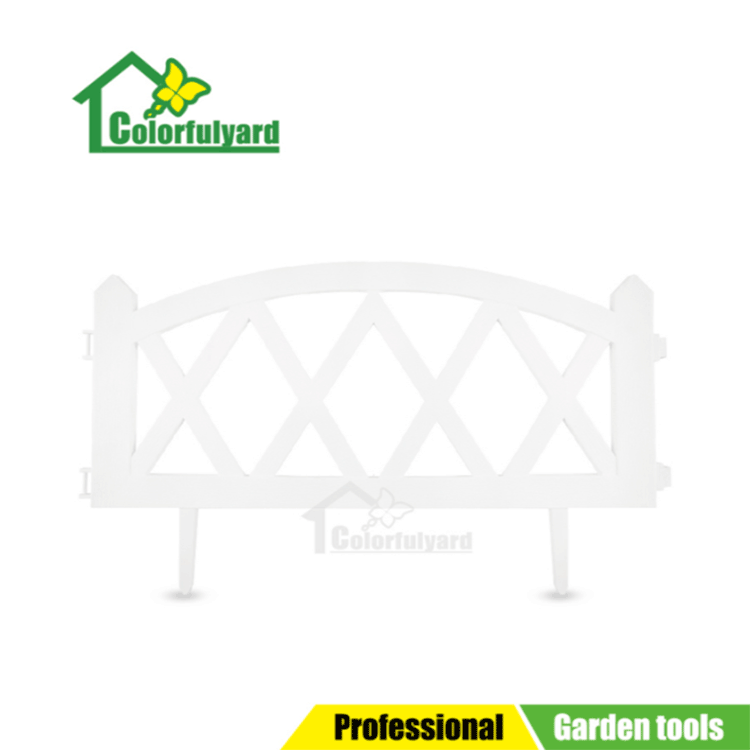 White Plastic Garden Partition Fence 1 White Plastic Garden Partition Fence 1